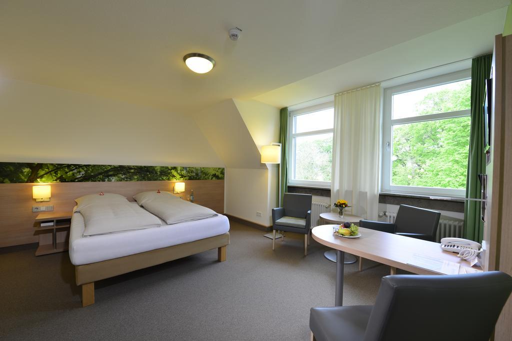 Tagungszentrum Schmerlenbach Hösbach Buitenkant foto